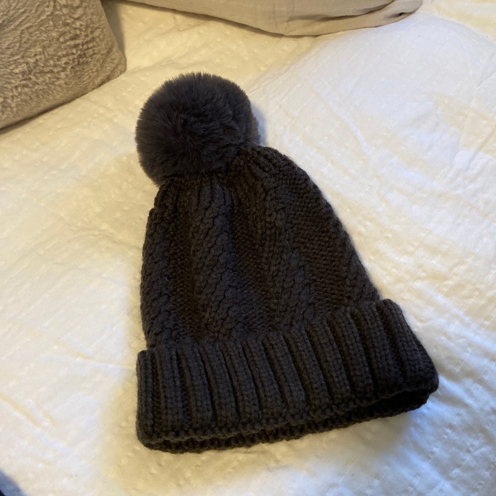 Gray hat